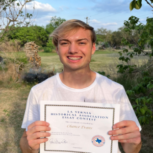 2022 scholarship winnner Chance Evans